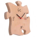 Fa falióra írható törölhető számlappal