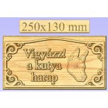 Vigyázz a kutya harap fatábla