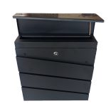 Fém postaláda, gravírozott felirattal, F1
