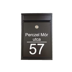   Klasszikus fém postaláda, gravírozott felirattal, fekete előlappal